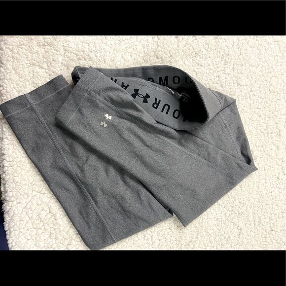 Under Armour Compression Capris  - Picture 7 of 8